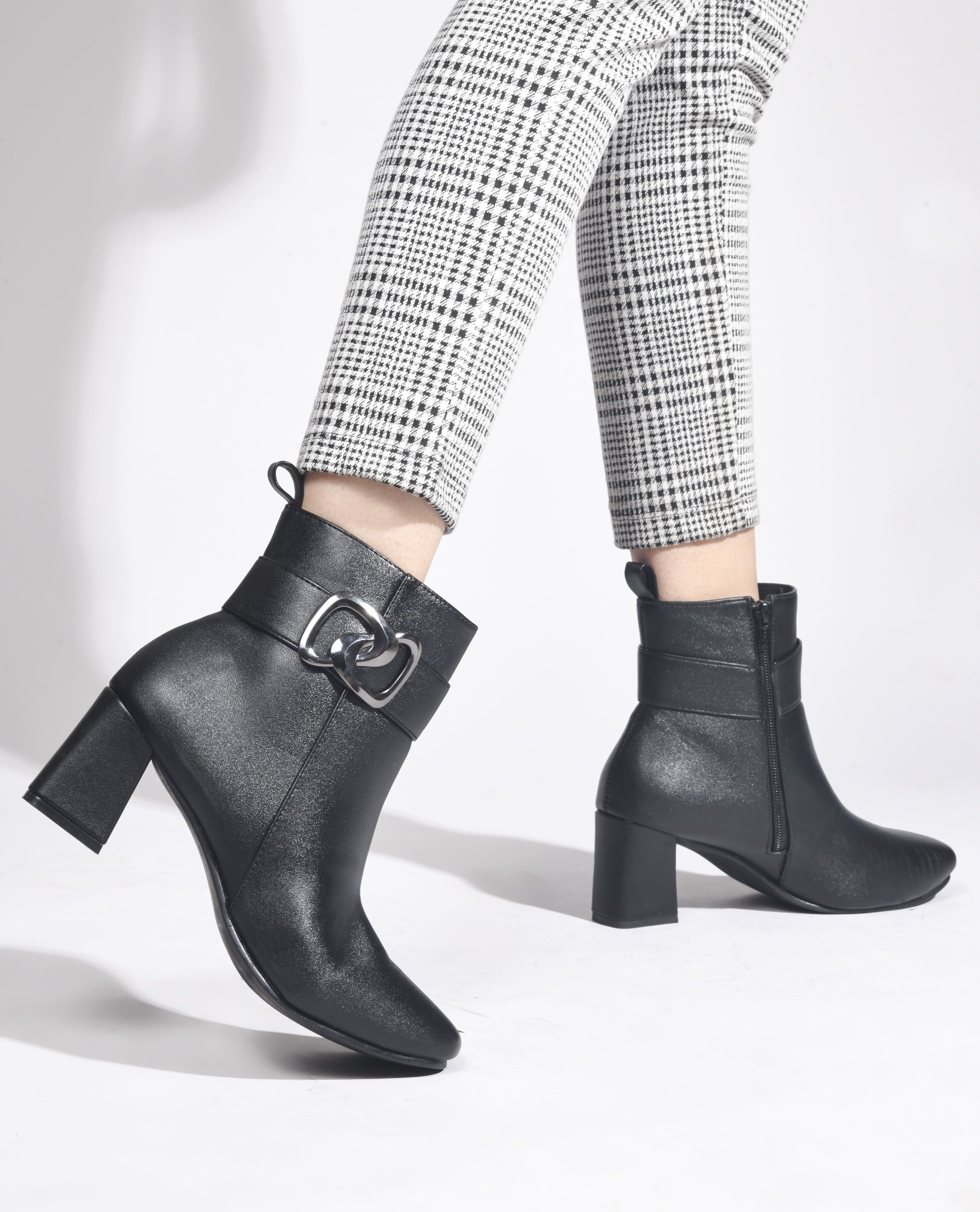 Women Synthetic Round Toe High Top Casual Boots