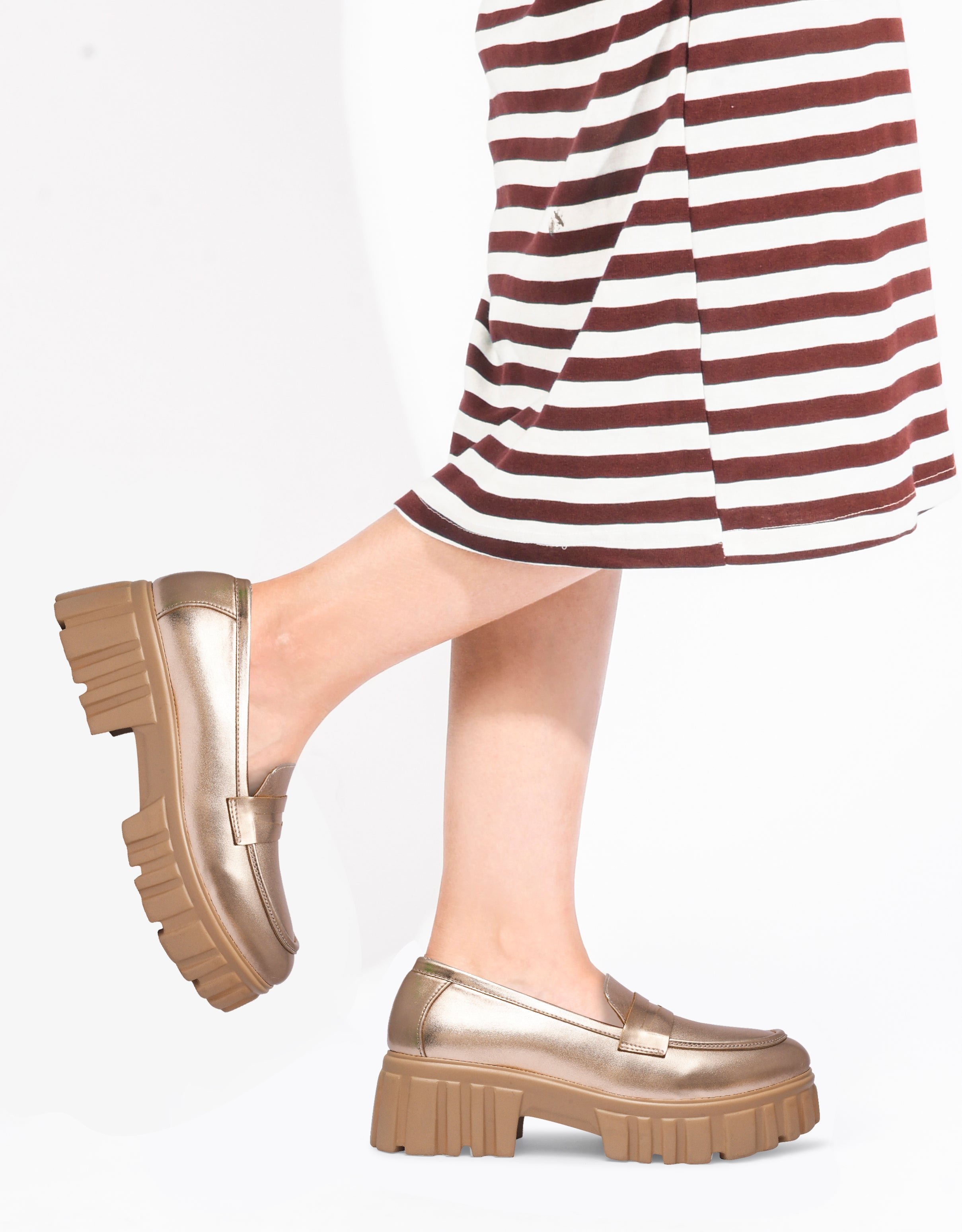 Women Round Toe Comfort Insole Lightweight Heeled Loafers