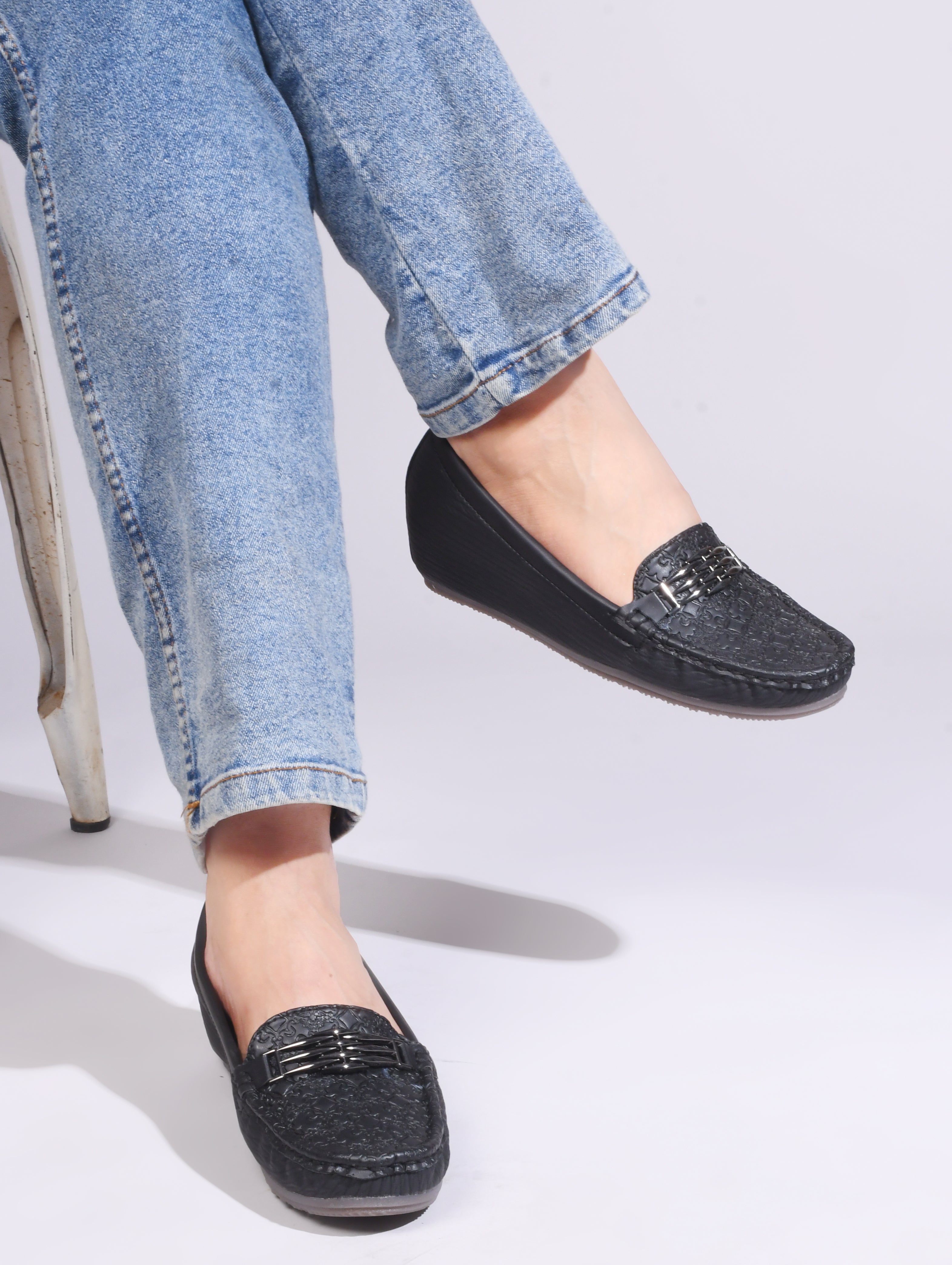 Women Woven Design Loafers