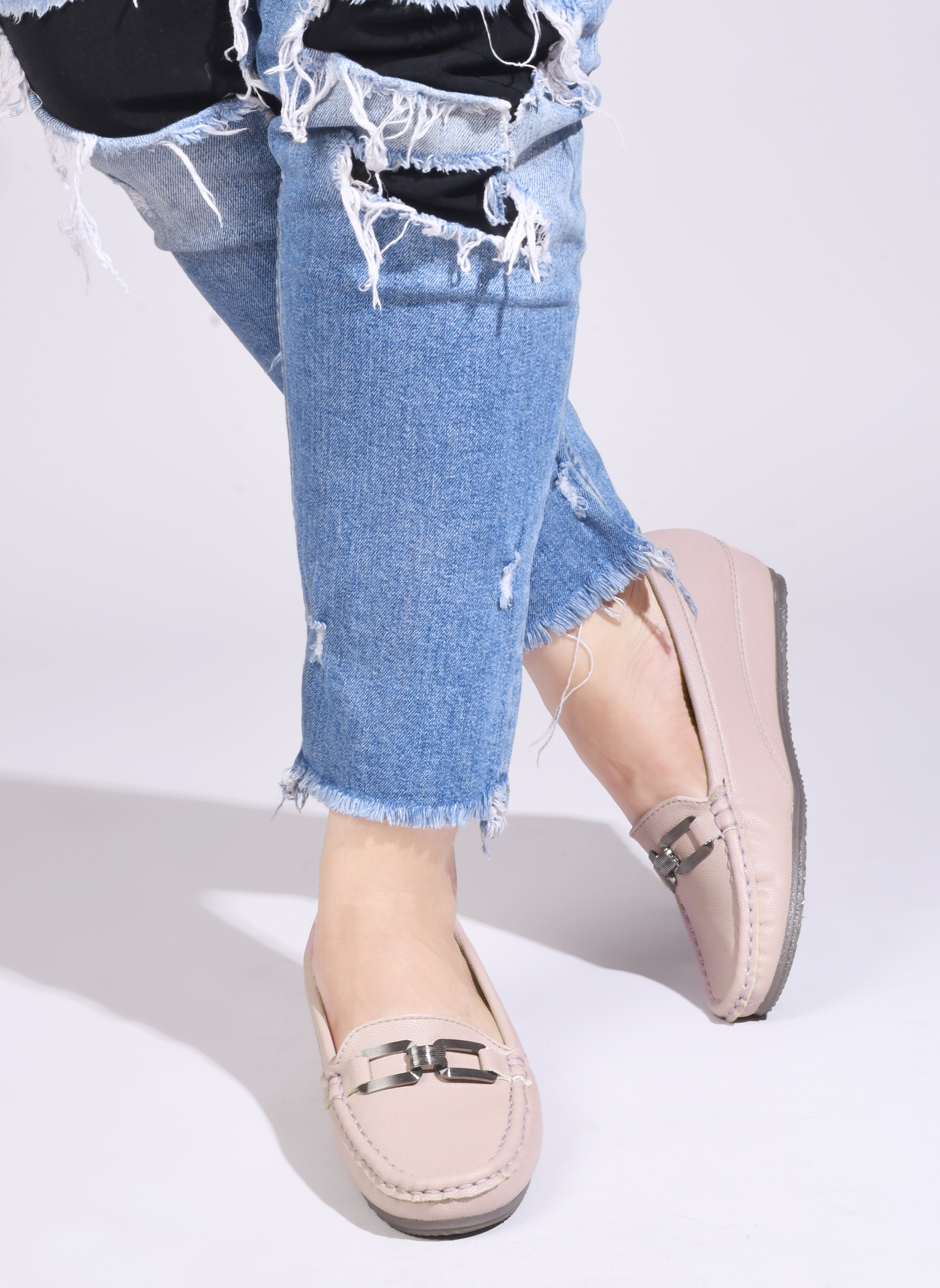 Women Round Toe Slip-On Sneakers