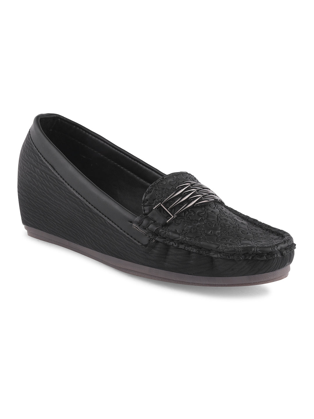 Women Woven Design Loafers