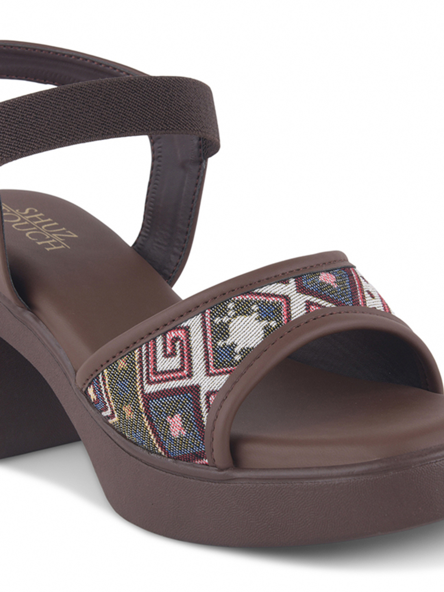 Women Shoe-Style Cream Sandals