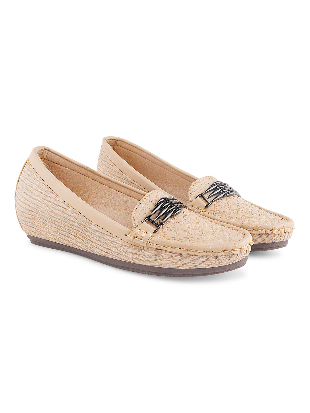 Women Woven Design Loafers